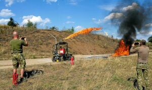 robots drones lance flamme